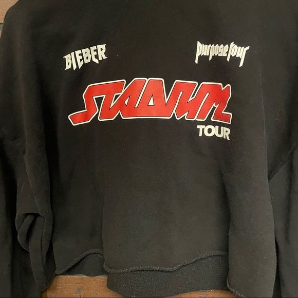 Justin Bieber Stadium Tour International Cropped Sweatshirt - Picture 4 of 6